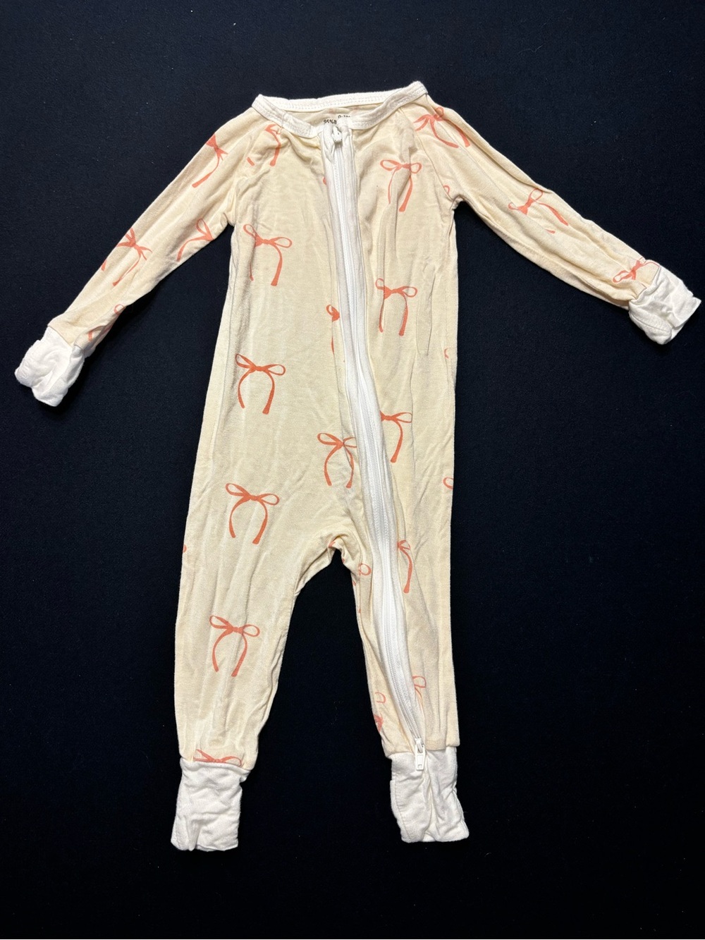 Bamboo Cream Bow-Print One-Piece Zipper Pajamas - 0-3M